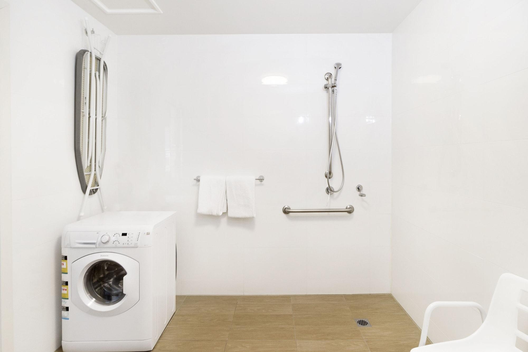 Abode Gungahlin Aparthotel Канбера Екстериор снимка