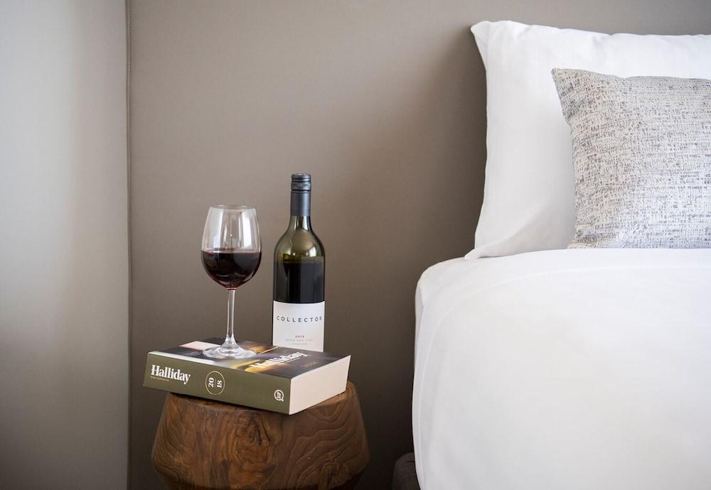 Abode Gungahlin Aparthotel Канбера Екстериор снимка