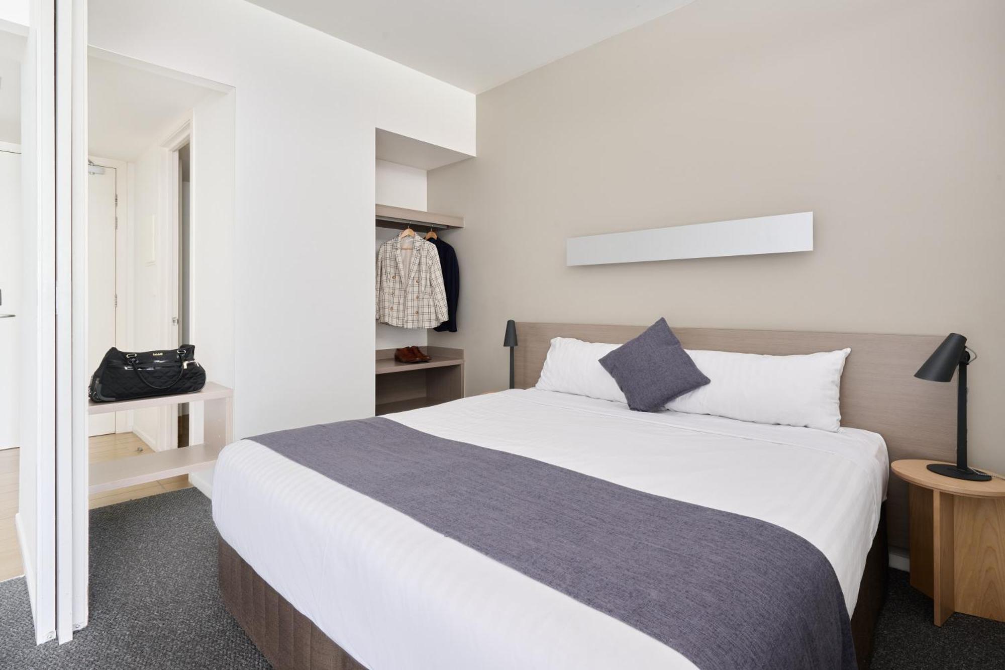 Abode Gungahlin Aparthotel Канбера Екстериор снимка