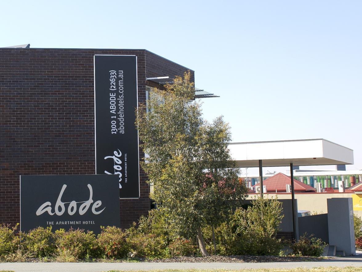 Abode Gungahlin Aparthotel Канбера Екстериор снимка