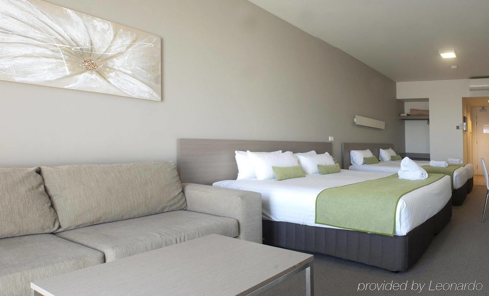 Abode Gungahlin Aparthotel Канбера Екстериор снимка